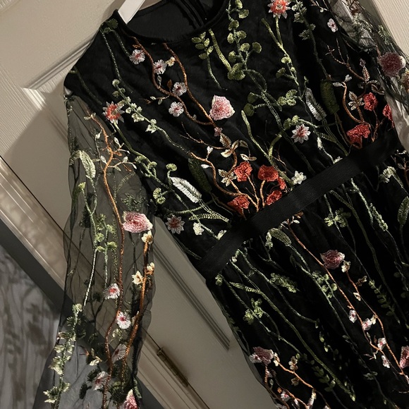 Dress - Picture 2 of 6